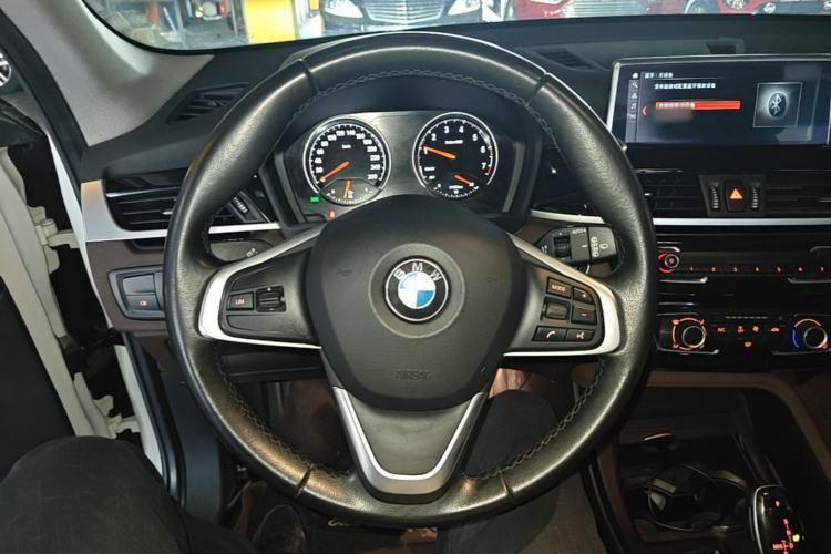 Used BMW X1 2020 sDrive20Li Fashion Model Steering Wheel