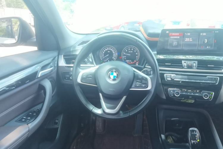 Used BMW X1 2020 sDrive25Li Leading Model Steering Wheel