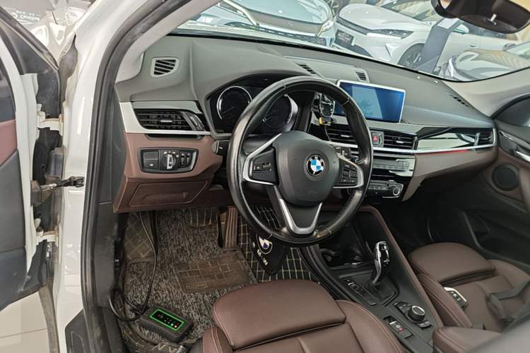 Used BMW X1 2020 sDrive20Li Fashion Model Steering Wheel