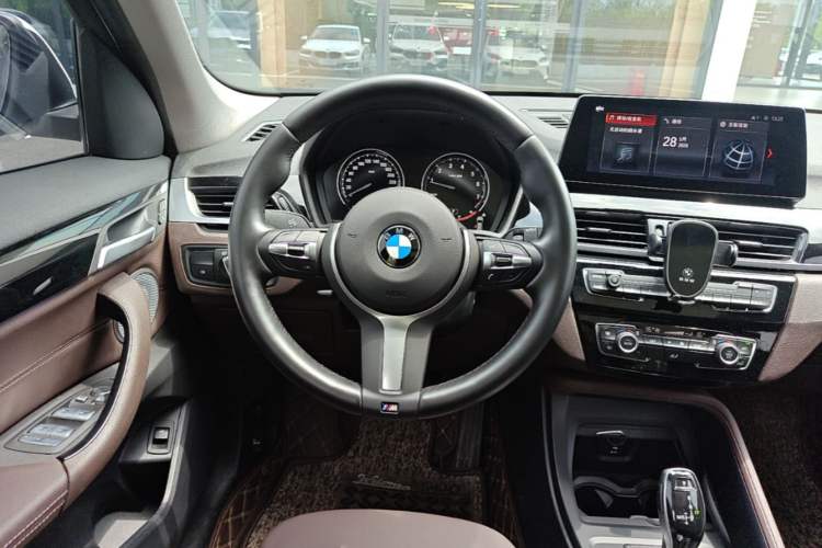Used BMW X1 2020 sDrive25Li Leading Model Steering Wheel