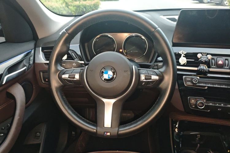 Used BMW X1 2020 sDrive20Li Premium Edition Steering Wheel