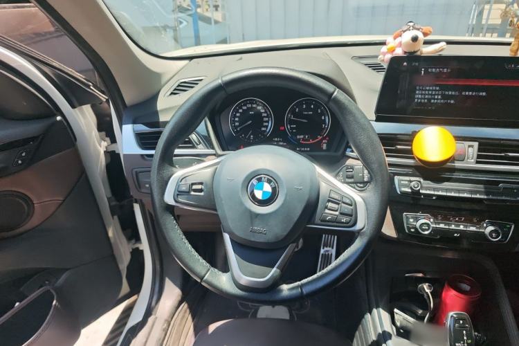 Used BMW X1 2020 sDrive25Li Leading Model Steering Wheel
