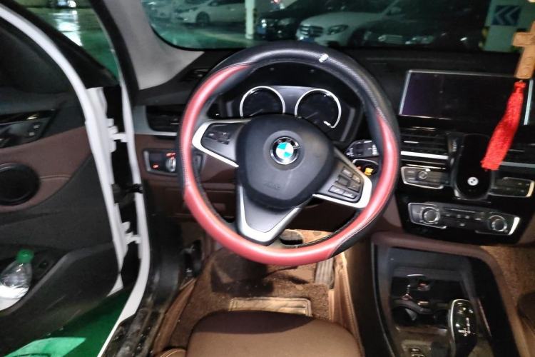Used BMW X1 2020 sDrive20Li Fashion Model Steering Wheel