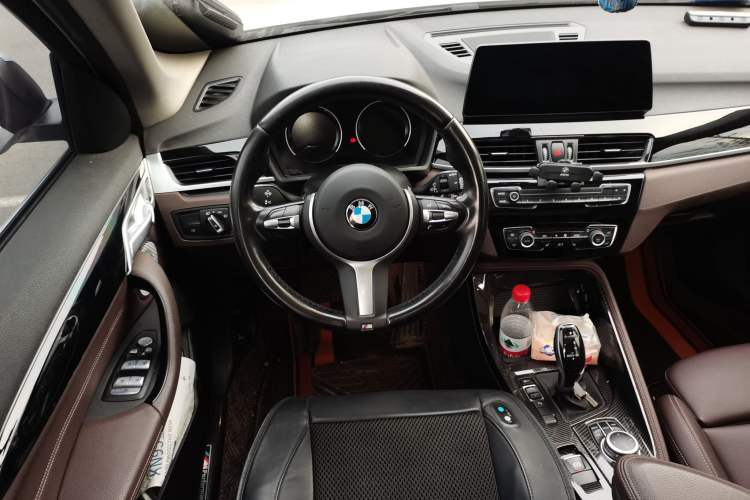Used BMW X1 2020 sDrive20Li Premium Edition Steering Wheel