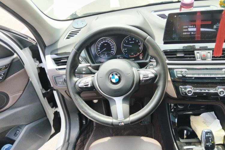 Used BMW X1 2020 sDrive20Li Premium Edition Steering Wheel