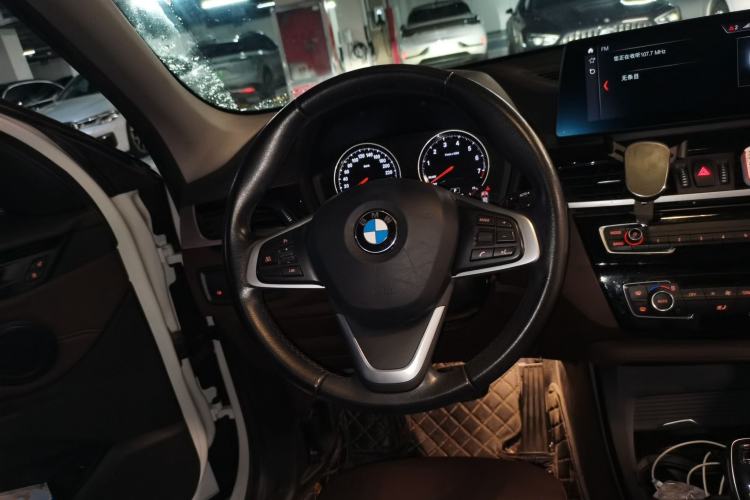Used BMW X1 2020 sDrive25Li Leading Model Steering Wheel