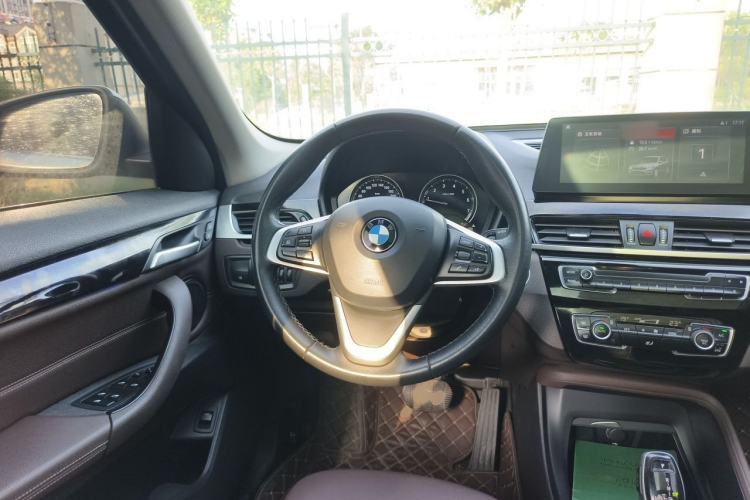 Used BMW X1 2020 sDrive25Li Leading Model Steering Wheel