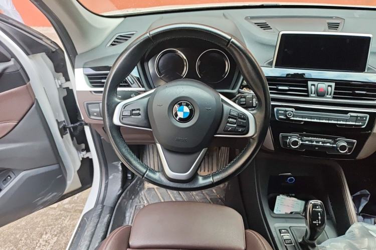Used BMW X1 2020 sDrive20Li Fashion Model Steering Wheel