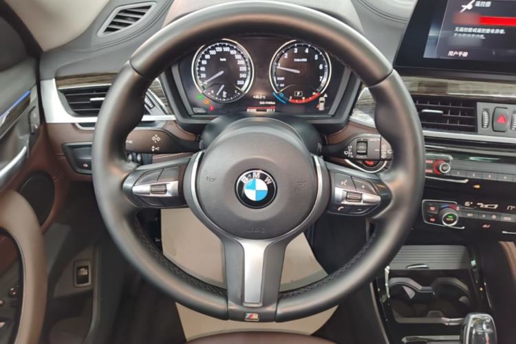 Used BMW X1 2020 xDrive25Li Luxury Edition Steering Wheel