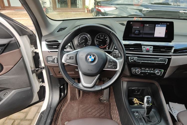 Used BMW X1 2020 sDrive25Li Leading Model Steering Wheel