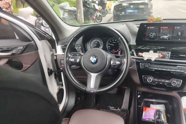 Used BMW X1 2020 sDrive20Li Premium Edition Steering Wheel