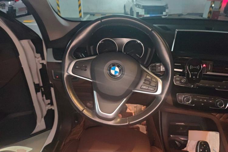 Used BMW X1 2020 sDrive20Li Fashion Model Steering Wheel