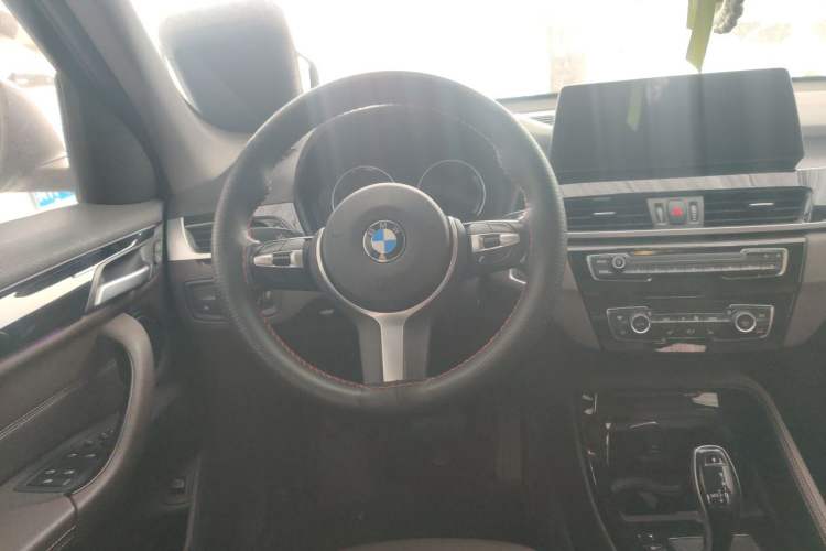Used BMW X1 2020 sDrive20Li Premium Edition Steering Wheel