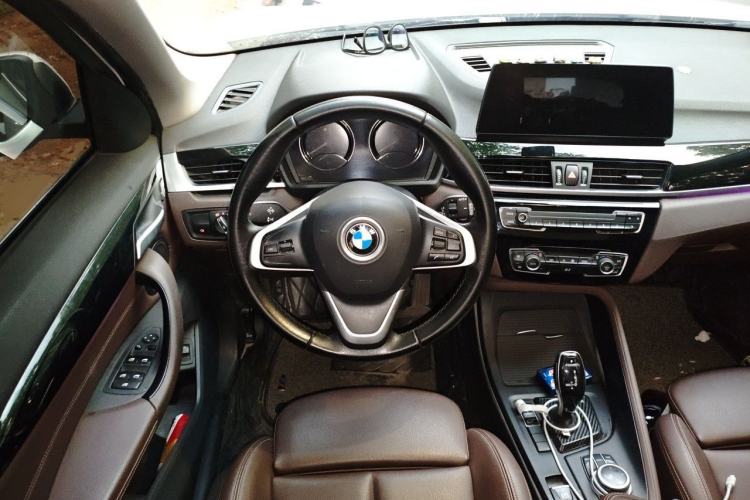 Used BMW X1 2020 sDrive25Li Leading Model Steering Wheel