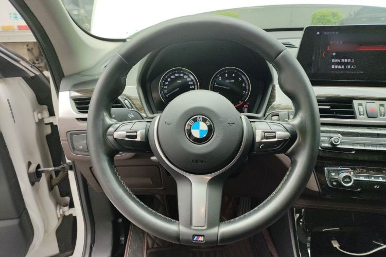 Used BMW X1 2020 xDrive25Li Luxury Edition Steering Wheel