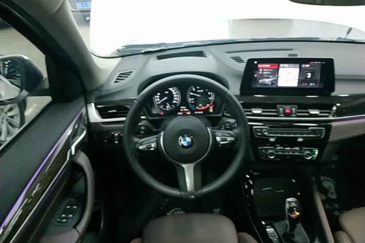 Used BMW X1 2020 xDrive25Li Luxury Edition Steering Wheel