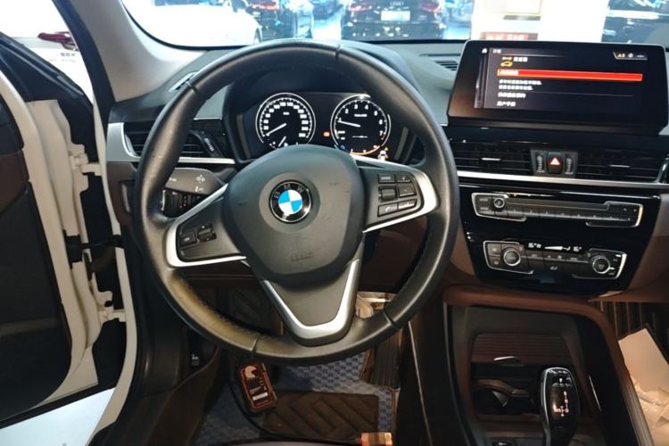 Used BMW X1 2020 sDrive25Li Leading Model Steering Wheel