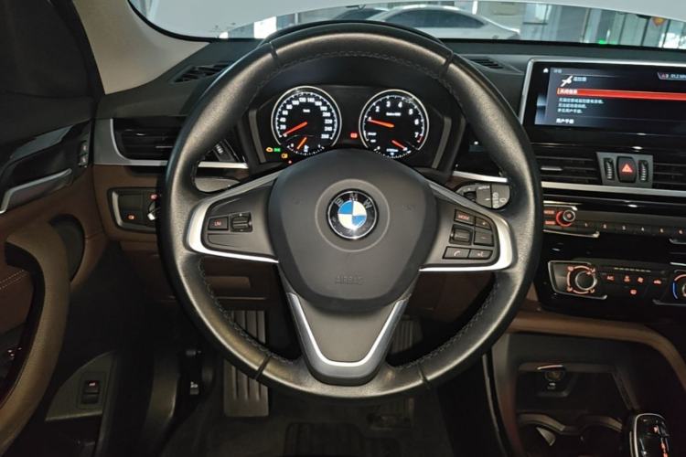 Used BMW X1 2020 sDrive20Li Fashion Model Steering Wheel
