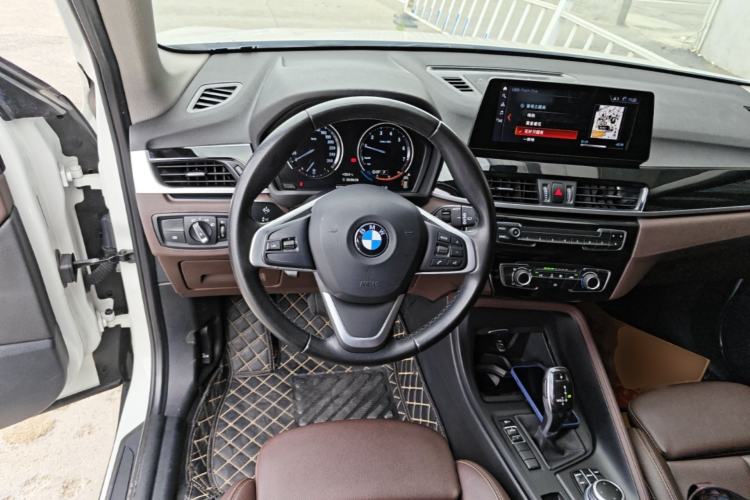 Used BMW X1 2020 sDrive20Li Fashion Model Steering Wheel