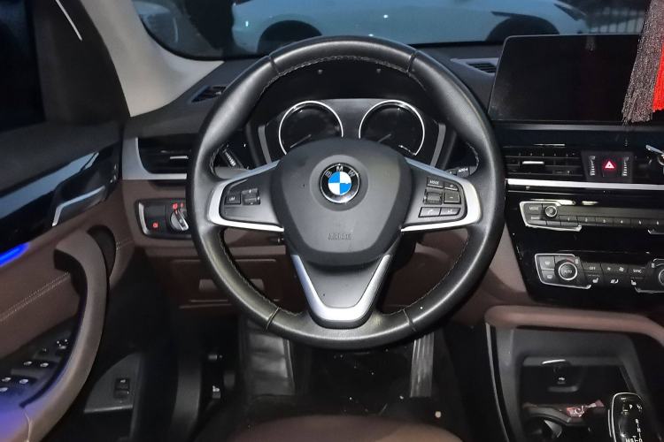 Used BMW X1 2020 sDrive25Li Leading Model Steering Wheel