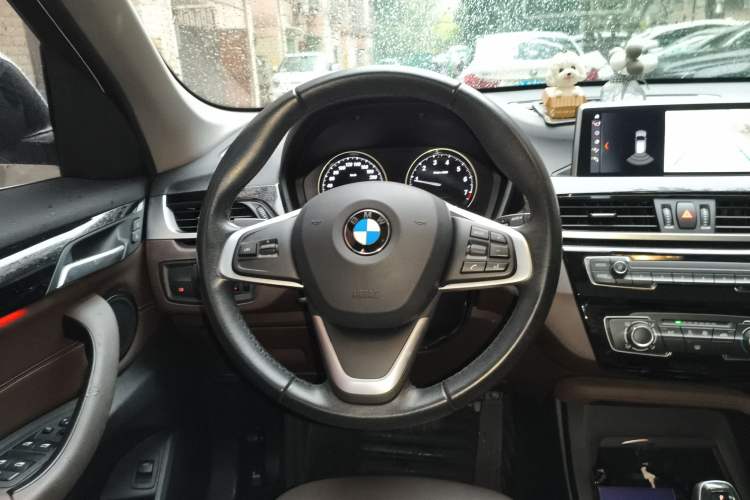 Used BMW X1 2020 sDrive20Li Fashion Model Steering Wheel