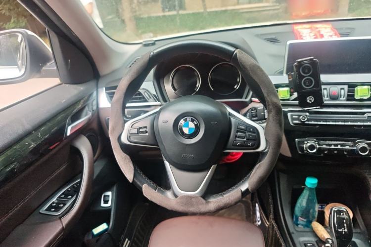 Used BMW X1 2020 sDrive20Li Fashion Model Steering Wheel