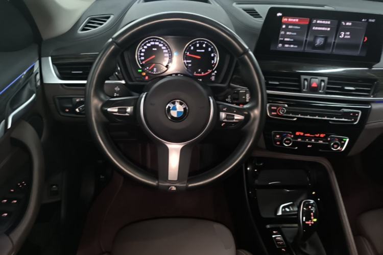 Used BMW X1 2020 xDrive25Li Luxury Edition Steering Wheel