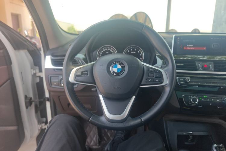 Used BMW X1 2020 sDrive20Li Fashion Model Steering Wheel