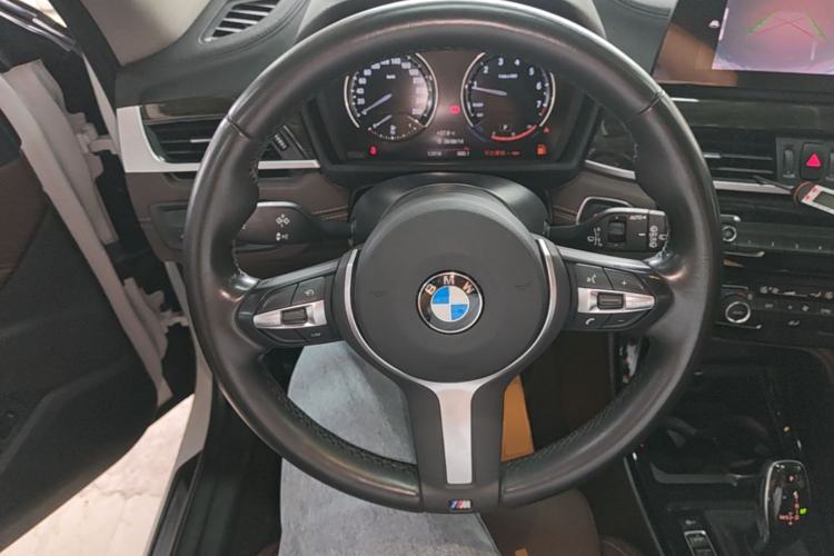 Used BMW X1 2020 xDrive25Li Luxury Edition Steering Wheel