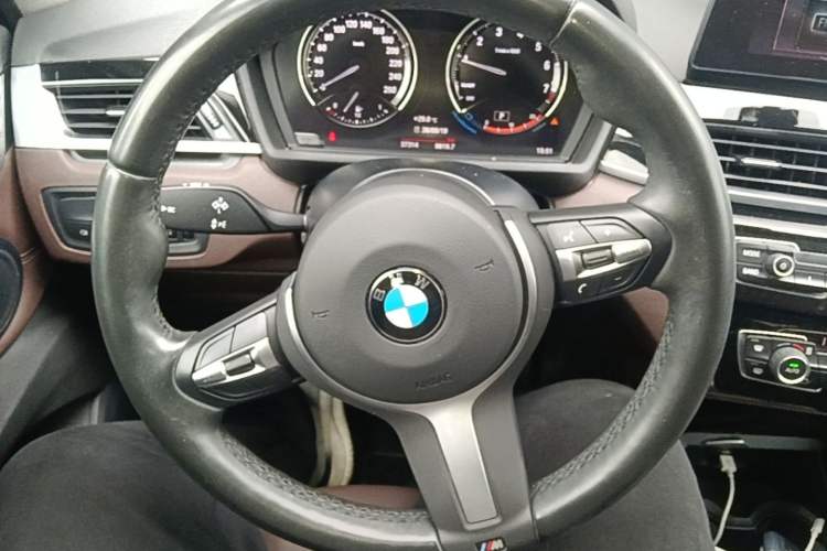 Used BMW X1 2020 sDrive20Li Premium Edition Steering Wheel