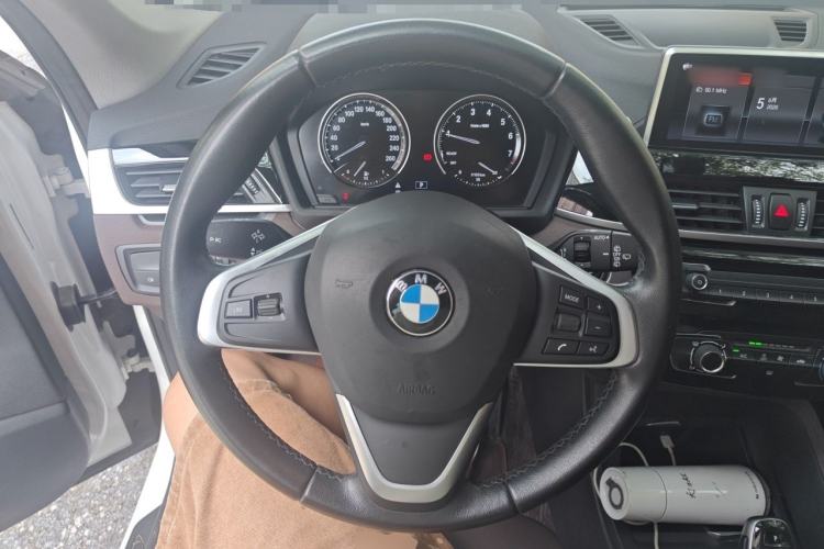 Used BMW X1 2020 sDrive20Li Fashion Model Steering Wheel