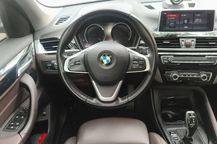 Used BMW X1 2020 sDrive20Li Fashion Model Steering Wheel