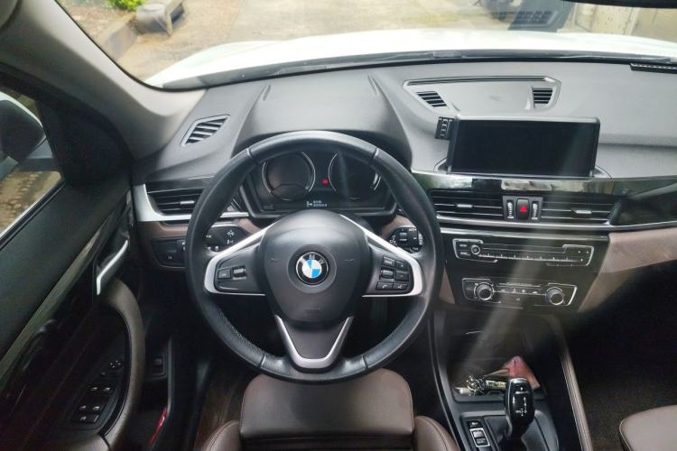 Used BMW X1 2020 sDrive20Li Fashion Model Steering Wheel