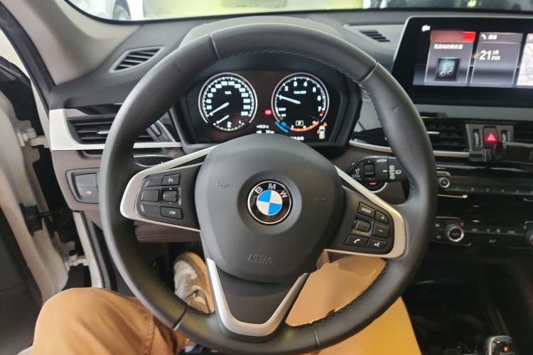 Used BMW X1 2020 sDrive25Li Leading Model Steering Wheel