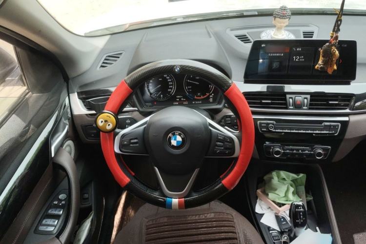 Used BMW X1 2020 sDrive20Li Fashion Model Steering Wheel