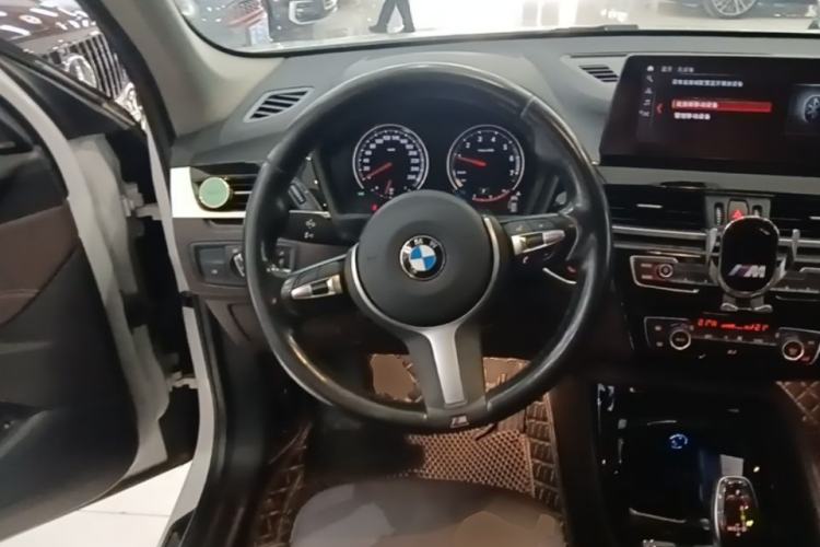 Used BMW X1 2020 sDrive20Li Premium Edition Steering Wheel
