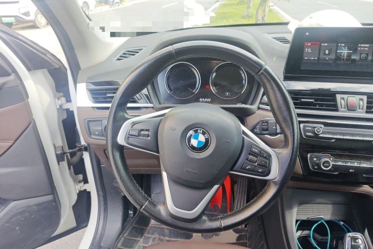Used BMW X1 2020 sDrive25Li Leading Model Steering Wheel