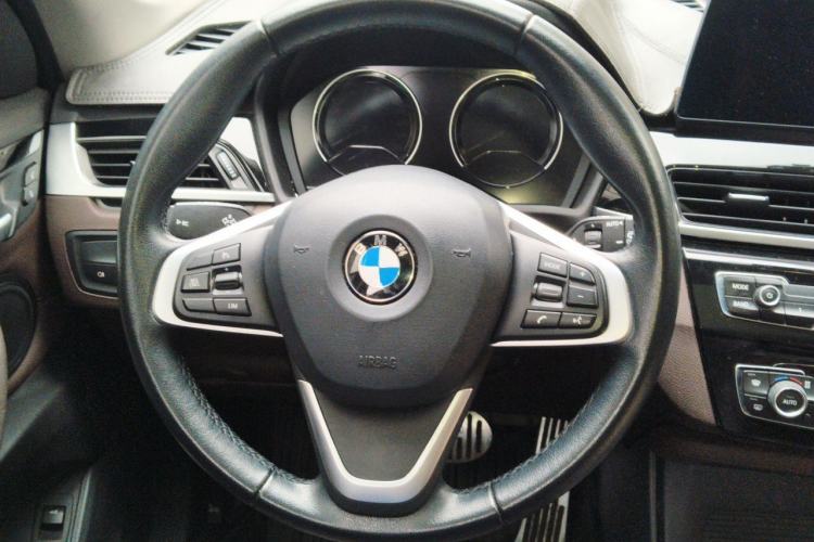 Used BMW X1 2020 sDrive25Li Leading Model Steering Wheel