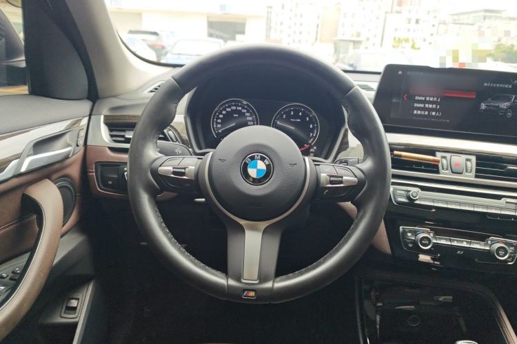 Used BMW X1 2020 xDrive25Li Luxury Edition Steering Wheel