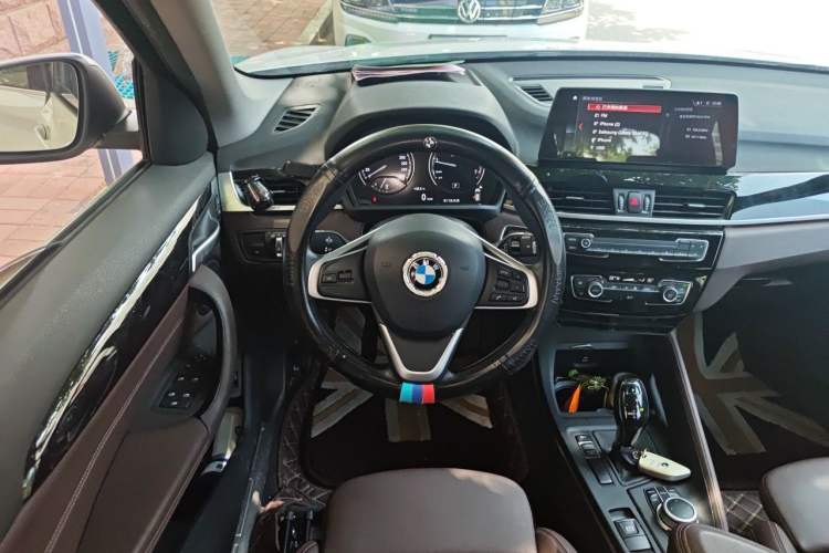 Used BMW X1 2020 sDrive25Li Leading Model Steering Wheel