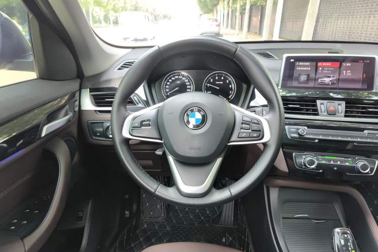 Used BMW X1 2020 sDrive20Li Fashion Model Steering Wheel