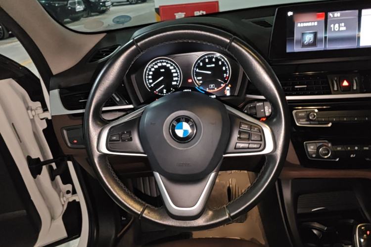 Used BMW X1 2020 sDrive25Li Leading Model Steering Wheel