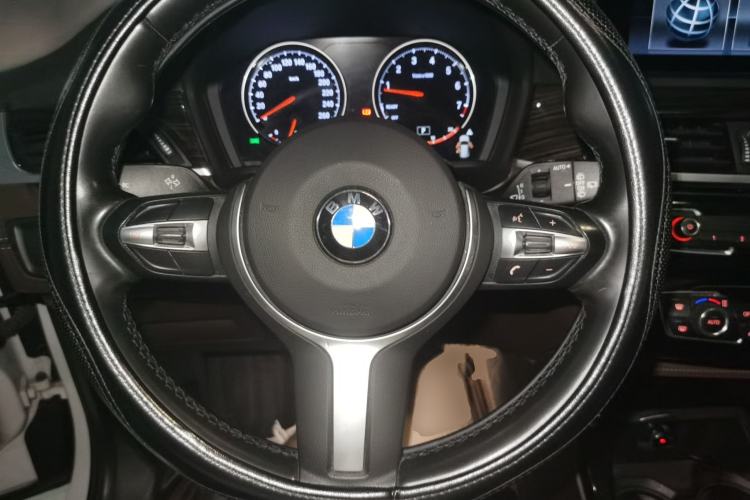 Used BMW X1 2020 xDrive25Li Luxury Edition Steering Wheel