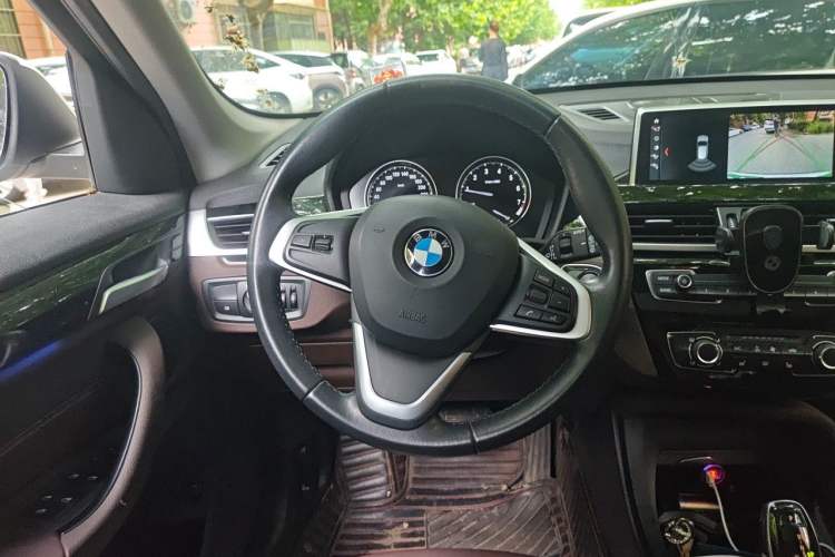 Used BMW X1 2020 sDrive20Li Fashion Model Steering Wheel