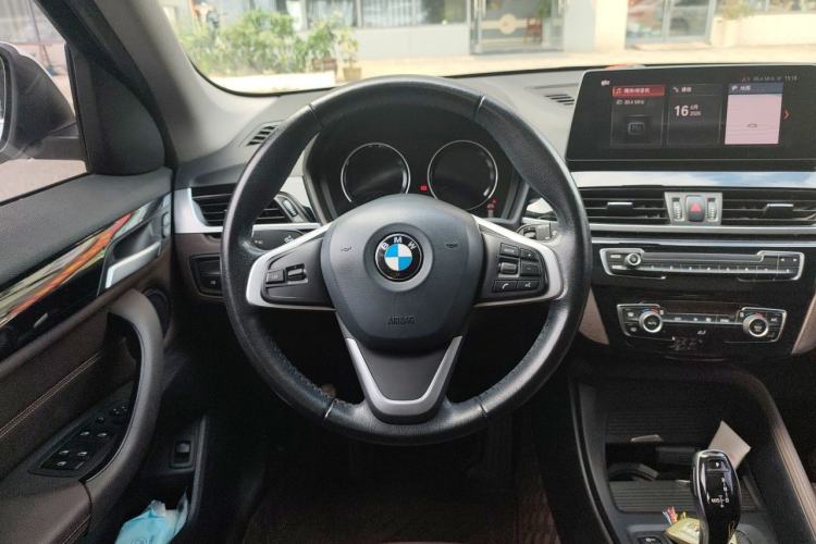Used BMW X1 2020 sDrive25Li Leading Model Steering Wheel