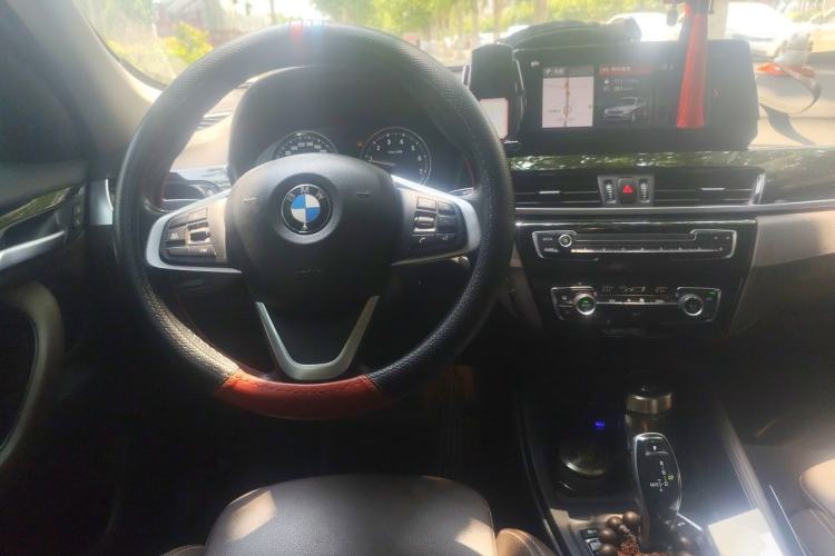 Used BMW X1 2020 sDrive25Li Leading Model Steering Wheel