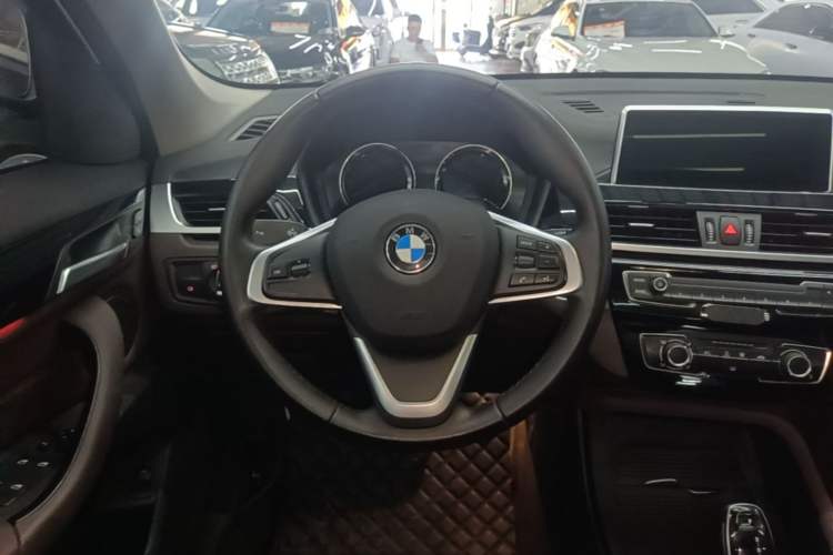 Used BMW X1 2020 sDrive20Li Fashion Model Steering Wheel