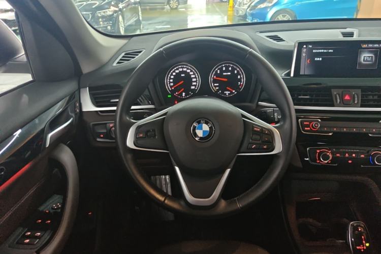Used BMW X1 2020 sDrive20Li Fashion Model Steering Wheel