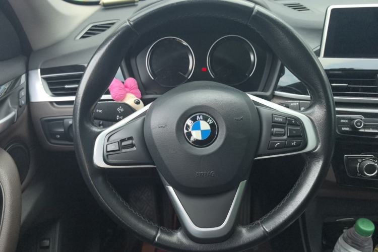 Used BMW X1 2020 sDrive20Li Fashion Model Steering Wheel