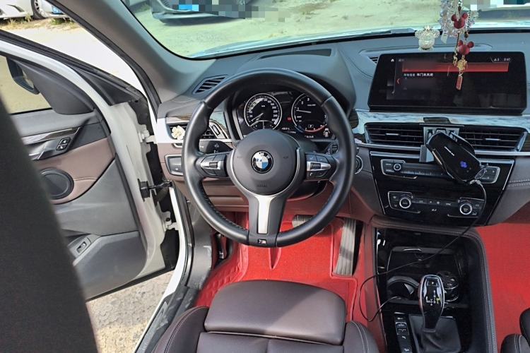 Used BMW X1 2020 xDrive25Li Luxury Edition Steering Wheel